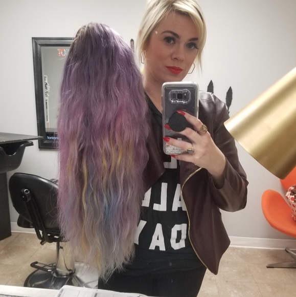 Meet your Posher, Buffy - Picture 2 of 4